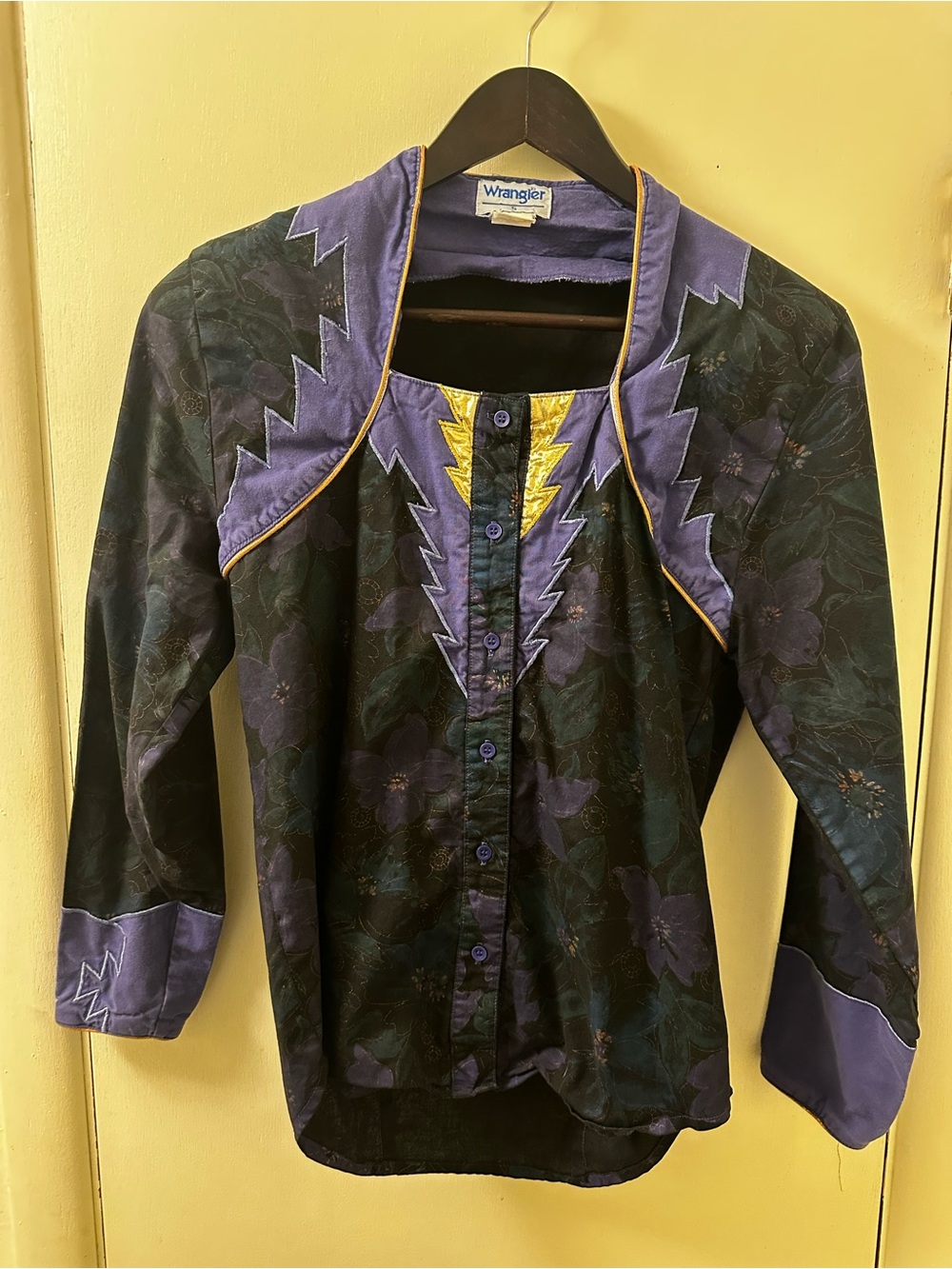 Vintage Wrangler Purple and Gold Floral Western Button-Down Shirt